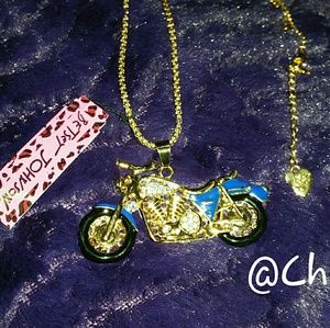 Betsey Johnson necklace